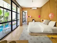 Akaya Villas Solo