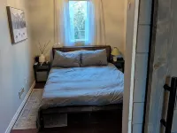 Cozy Cabin in Barss Corner with hot tub. Pet-Friendly! Hotels in Lunenburg