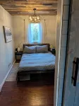 Cozy Cabin in Barss Corner with hot tub. Pet-Friendly!