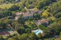 Large Authentic House with Swimming Pool and Tennis Court, Ideal for Families and Friends - Farmhouses