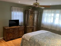 Spacious Hampton Bays Home-Near Shinnecock Hills- Perfect for 2026 US Golf Open! Hotels in Hampton Bays