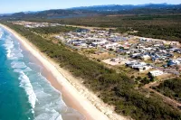 Beachside Retreat: Casuarina | Quick Walk to Beach & Near Osteria Weddings