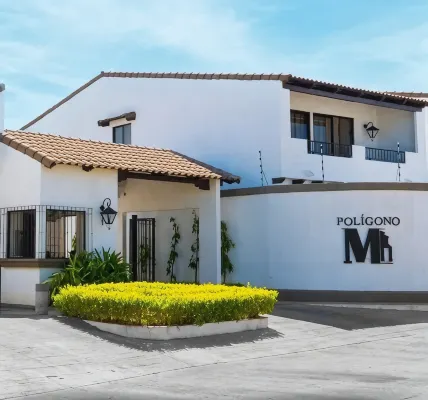 Beautiful Modern Home in Res San Andres - Homestays