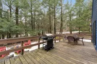 Charming 3-bedroom cabin w/ fire place