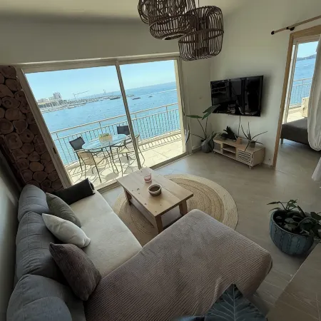 Apartment "Sur l'Eau" walking distance to beach and center. Gulf of Saint-Tropez
