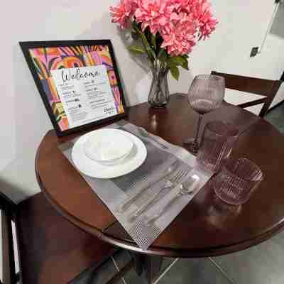 Cozy Alajuela SJO in charming Alajuela with WiFi, AC VOLCANO ALSACIA Dining/Meeting Rooms