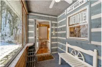 5 Minute Walk to Horse Creek Marina - 3-Star