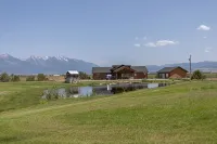 Breathtakingly charming 4-bedroom house with WiFi in Charlo. - 4-Star