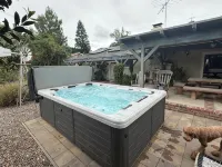 Luxury Modern Retreat! Close to Disney w Jaccuzzi! - Boutique