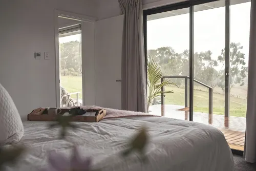 Luxury and seclusion in the Adelaide Hills with breathtaking views - Villas