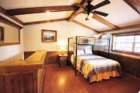 Fishermen’s Barndominium by the Lake-Pet Friendly - WiFi