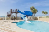 Direct Beachfront Lazy River Waterslide Hot Tubs-Walk to Restaurant's and Bar's - 4 Sao