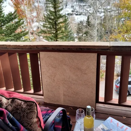 Spacious 5-Bedroom Vail Home • Private Hot Tub • on Free Shuttle Route