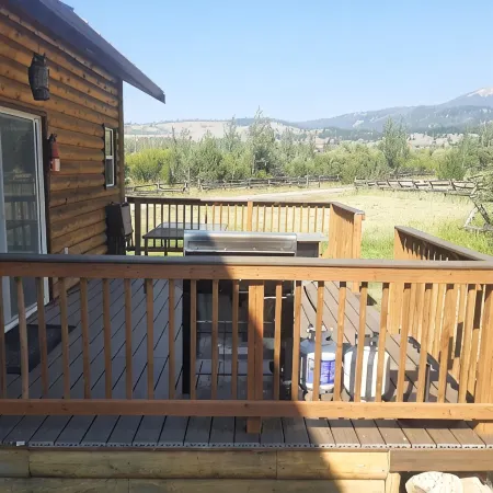 Polaris Paradise Elkhorn, Entire Townhouse in scenic Polaris, MT