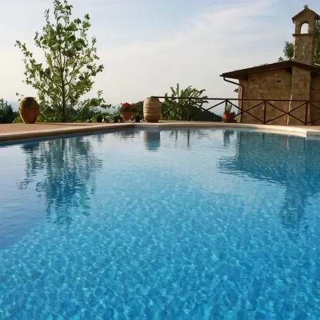 Il Barbacane,nice small house with pool, small doesn’t mean small,but beautiful