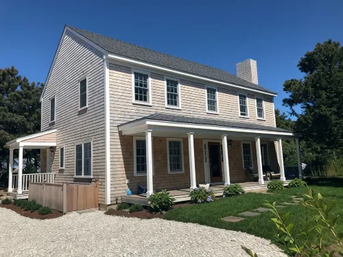 Modern 5 Bedroom Home. Newly Constructed. Large Yard. Close to Beaches and Town.
