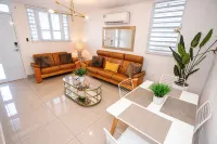 Spacious Retreat with Private Jacuzzi and Tropical Patio