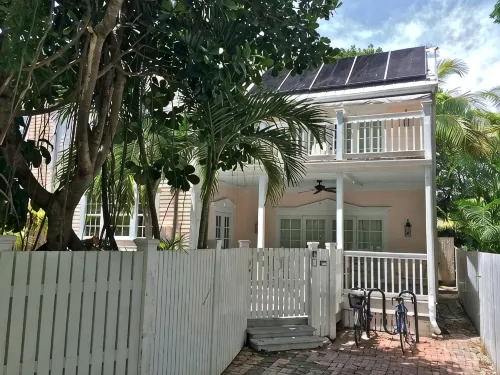 Secret Villa II @ Old Town: with Private Pool, close to Duval!