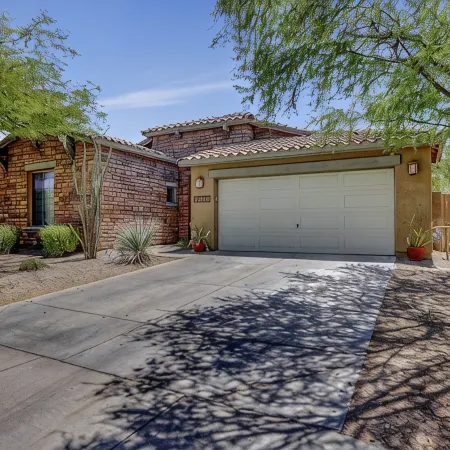 2400 sq. ft., 4 bedroom, 2 bath, sleeps 8, hot tub