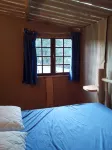Cabane sur Pilotis au Bord de L'eau