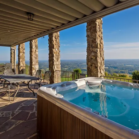 Mountain Cabin with 180 degree panoramic views just 15 minutes from Hanging Rock