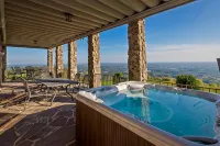 Mountain Cabin with 180 degree panoramic views just 15 minutes from Hanging Rock