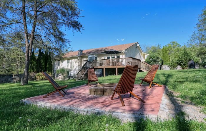Spacious & Secluded Mountain Retreat by Bryce Resort: Ski, Mtn Bike, Game room