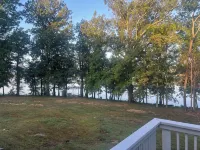 Lake View Cadiz, KY Lakefront 3 Bedroom with AC, Private Dock. Lake Barkley Hotels in Trigg County