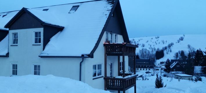 Recreation directly in the spa town of Oberwiesenthal, 3-room apartment appealing, cozy オーバーヴィーゼンタールのホテル