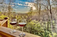 Amazing Foliage Views + Mountain View + Hot Tub + Fire Pit + Wrap-around Deck - Bjergudsigt