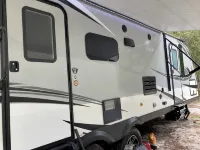Nice camper in Old Town with fresh water springs all around. WIFI, AC and heat. - Homestays