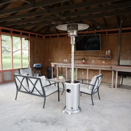 Updated home on 1 acre walking distance to Kings Inn and view of Baffin Bay.