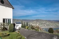 Fantastic view of the Rhine, high altitude of the Rhine above Bacharach, up to 6 people