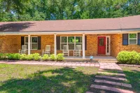 Lrge Golden Isles Home-Huge Pool, Hot Tub, Game Rm - 4-Star