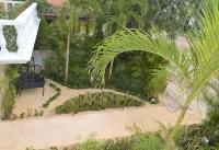Luxury Villa Great Location Walking Distance to the Beach - Villas