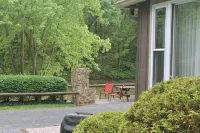 Charming, quiet, riverfront, scenic, private - Country Houses