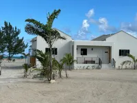 BRAND NEW Beachfront Villa best sandy beach in TCI with pool Fox Tail Palm Villa - Wi-Fi
