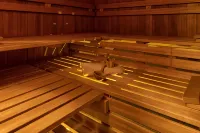 Exclusive (top floor) new-build vacation apartment with distant views