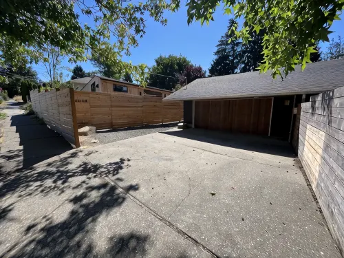 Abodu Modern Cottage 2bd with hot tub - walkable to Greenlake