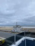 HOT TUB ON DECK, OCEAN VIEW, WALKING DISTANCE TO RESTAURANTS, BARS AND BOARDWALK - 4 stjerner