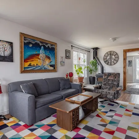 Artistic Getaway Near Halifax | King Bed, Spacious Deck & Fire Pit