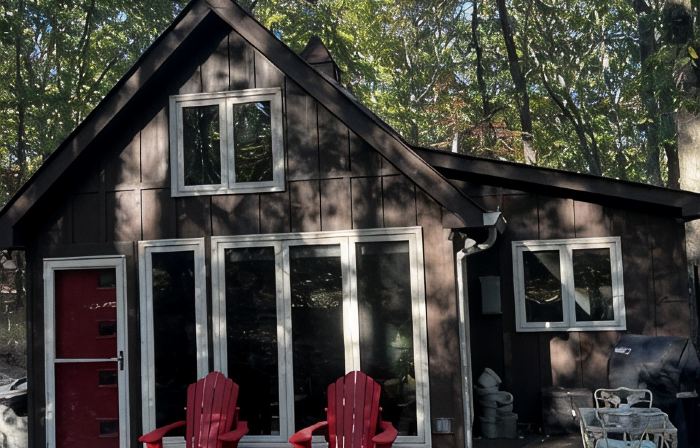 Rising Fawn Barn Guesthouse in the Woods on Lookout Mountain GA.