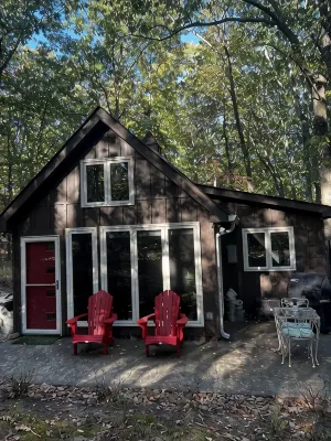 Rising Fawn Barn Guesthouse in the Woods on Lookout Mountain GA.