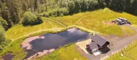 Gorgeous cabin, secluded fishing pond, swimming, paddling. Central for Daytrips! - 4-Star
