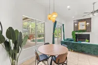 Casa Esmeralda w/ Kg Bd - Heated Pool - Lanai Bonfire - Wifi