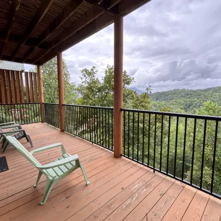 Mountain View Cabin Near Pigeon Forge +Hot Tub + Game Room