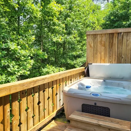 Relax in comfort at the Alpine Cottage 2 which is centrally located in Helen.