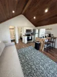 Cozy 102 Cabin 1 bdrm on Smith Lake Located beside Smith Lake Park Boat Ramp - Hytter
