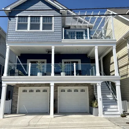 Brand new 2BR apartment steps from the beach 🏖