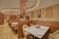 Hotel Warma Palace